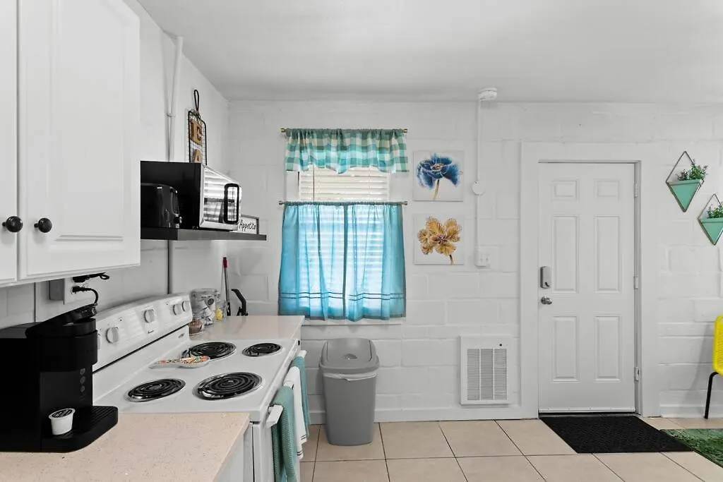 Deco Drive Waterfront 1Bed Apartment On The Bay Tampa