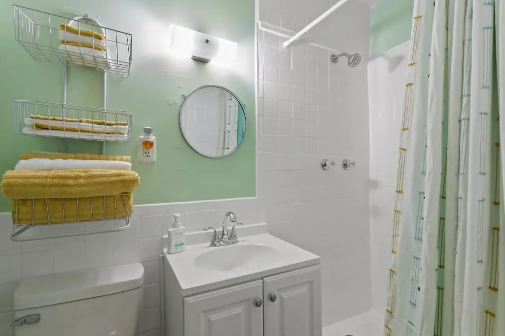 Deco Drive Waterfront 1Bed Apartment On The Bay Tampa
